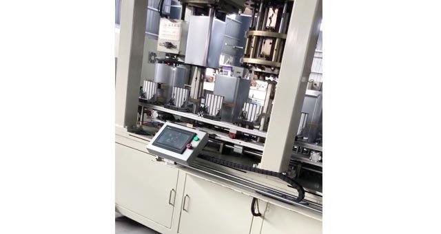 漲體四角筋明顯，無漲破，焊縫兩端無開裂 